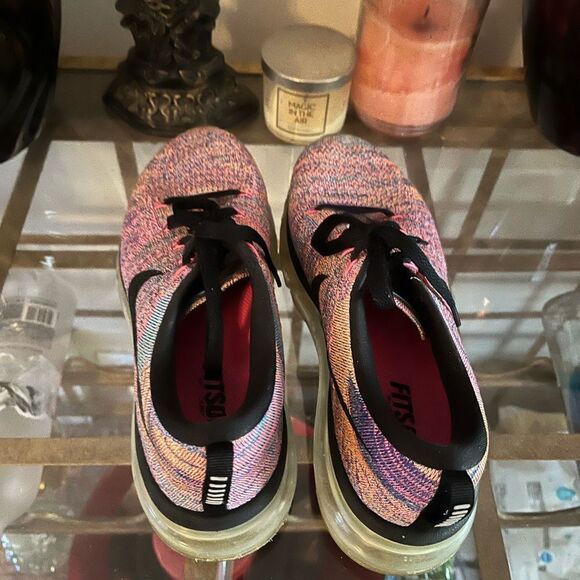 Nike women sneakers size 8 - Picture 5 of 7